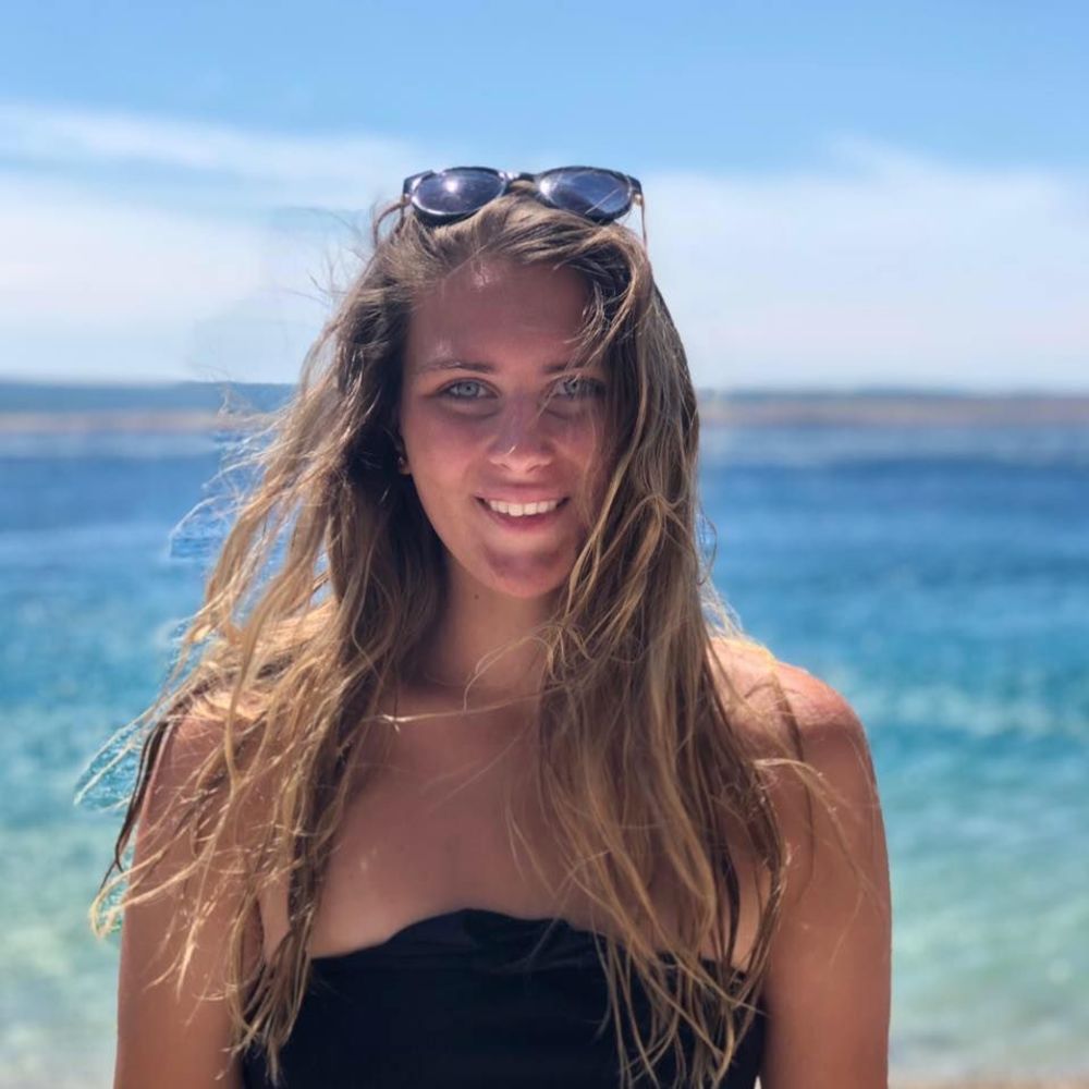 Meet your Posher, Szonja